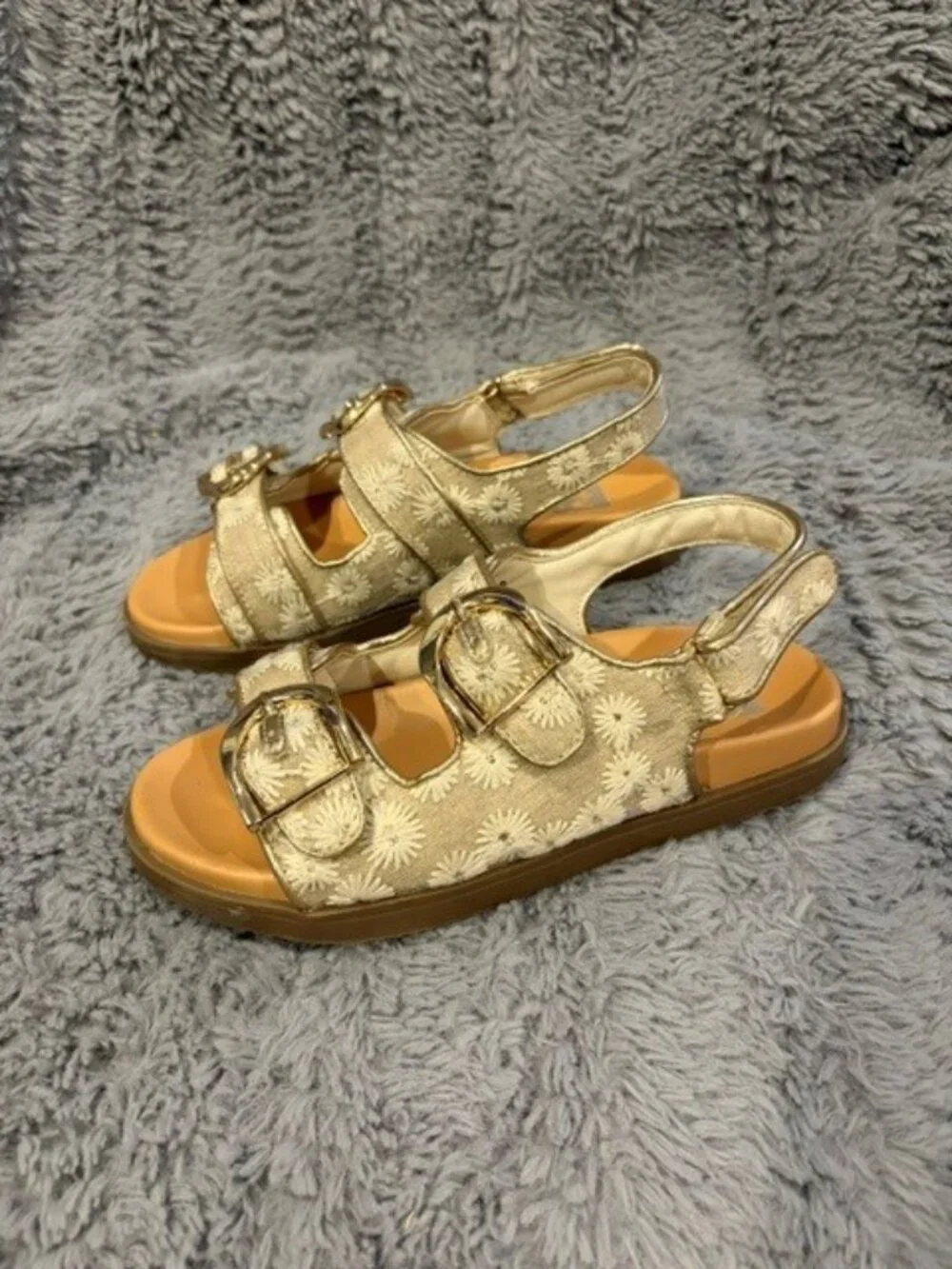 DV Dolce Vita Girls Allanie Floral Sandals size 3 EUC!